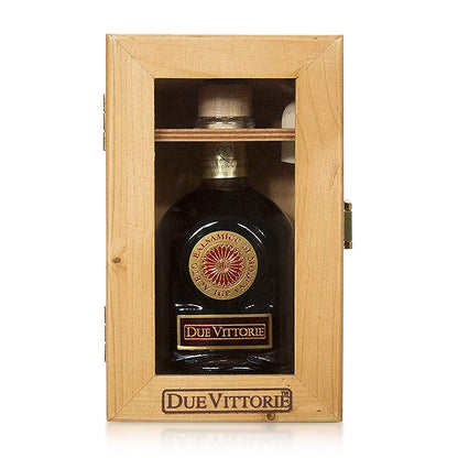 Due Vittorie Oro Gold Premium Edition Balsamic Vinegar Gift Set With Cork Pourer and Wooden Gift Box - Oak Barrel Aged Balsamic Vinegar of Modena - 8.45 fl oz - Case 1