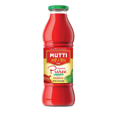 Mutti — 24.5 oz. Tomato Puree with Fresh Basil (Passata con Basilico) from Italy’s #1 Tomato Brand. Sweet and velvety for recipes calling for Pureed Tomatoes. - 1 Case